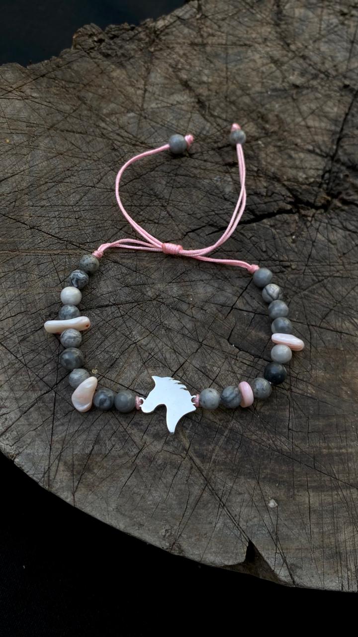 Tête de cheval en argent avec pierre type agate grise